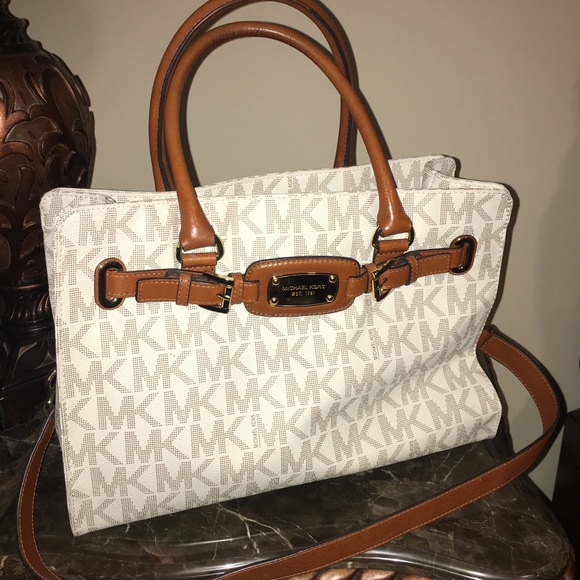 Michael Kors Purse AUTHENTIC - Picture 1 of 8